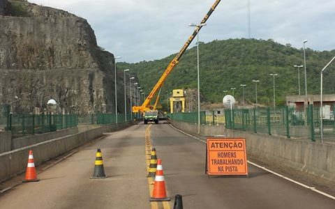 Trânsito interrompido na rodovia que liga Anita Garibaldi a Pinhal da Serra